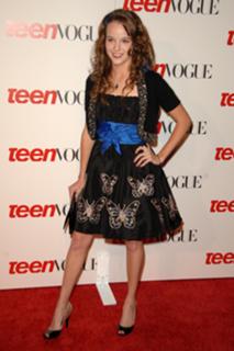 Kay Panabaker feet photo thumbnail