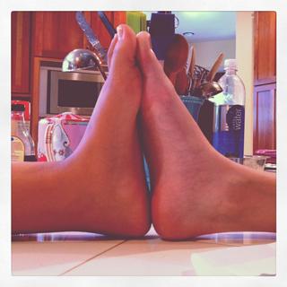 Kay Panabaker feet photo thumbnail