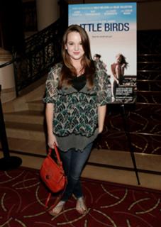 Kay Panabaker feet photo thumbnail