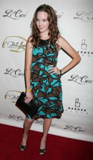 Kay Panabaker feet photo thumbnail