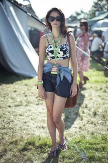 Kaya Scodelario feet photo thumbnail