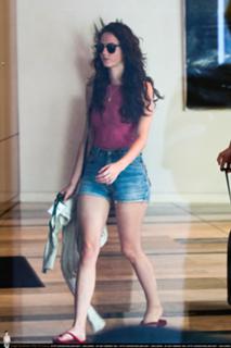 Kaya Scodelario feet photo thumbnail