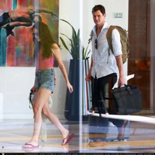 Kaya Scodelario feet photo thumbnail