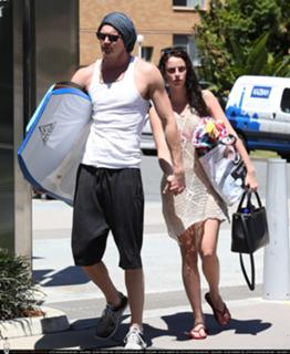 Kaya Scodelario feet photo thumbnail