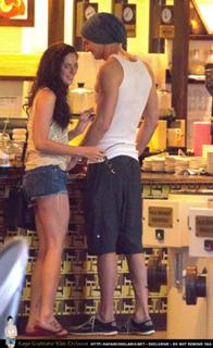 Kaya Scodelario feet photo thumbnail