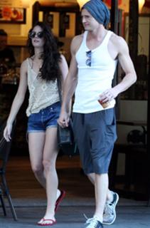 Kaya Scodelario feet photo thumbnail