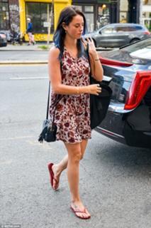 Kaya Scodelario feet photo thumbnail