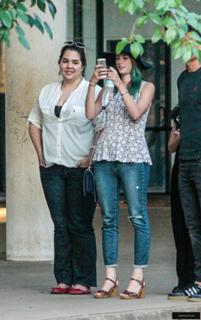 Kaya Scodelario feet photo thumbnail