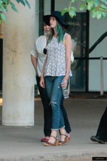 Kaya Scodelario feet photo thumbnail