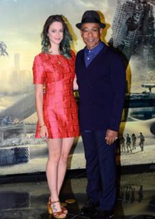 Kaya Scodelario feet photo thumbnail