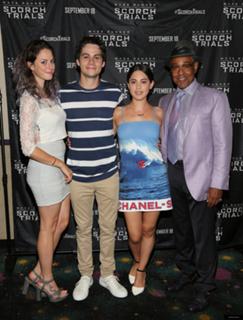 Kaya Scodelario feet photo thumbnail