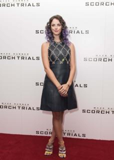 Kaya Scodelario feet photo thumbnail