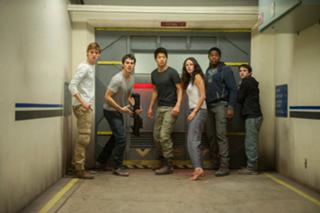 Kaya Scodelario feet photo thumbnail