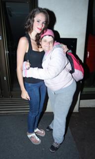 Kaya Scodelario feet photo thumbnail