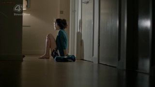 Kaya Scodelario feet photo thumbnail