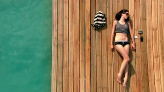 Kaya Scodelario feet photo thumbnail