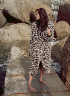 Kaya Scodelario feet photo thumbnail