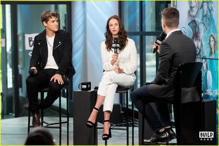 Kaya Scodelario feet photo thumbnail