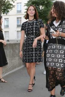 Kaya Scodelario feet photo thumbnail