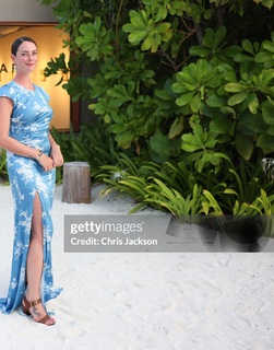 Kaya Scodelario feet photo thumbnail