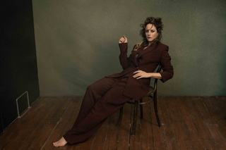 Kaya Scodelario feet photo thumbnail