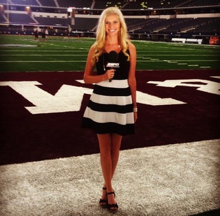 Kayce Smith feet photo 1