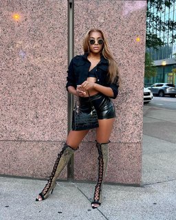 Kaychelle Dabney feet photo thumbnail