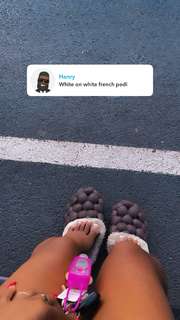 Kaychelle Dabney feet photo thumbnail