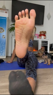Kaychelle Dabney feet photo thumbnail