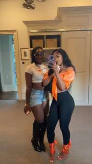 Kaychelle Dabney feet photo thumbnail