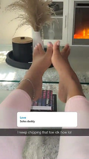 Kaychelle Dabney feet photo thumbnail