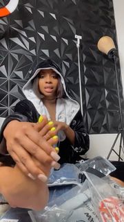 Kaychelle Dabney feet photo thumbnail