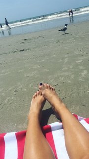 Kayla Becker feet photo thumbnail