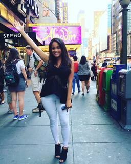 Kayla Becker feet photo thumbnail