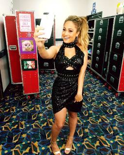 Kayla Becker feet photo thumbnail