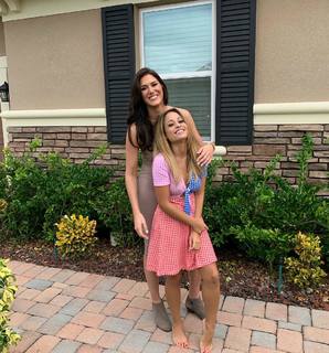 Kayla Becker feet photo thumbnail