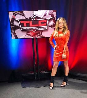 Kayla Becker feet photo thumbnail