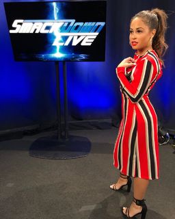 Kayla Becker feet photo thumbnail