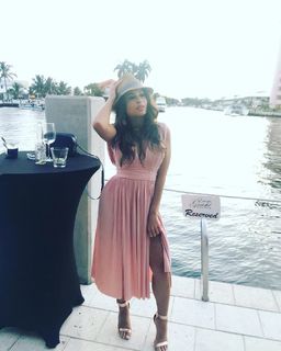 Kayla Becker feet photo thumbnail