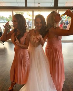 Kayla Becker feet photo thumbnail