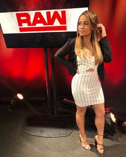 Kayla Becker feet photo thumbnail