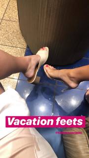 Kayla Becker feet photo thumbnail