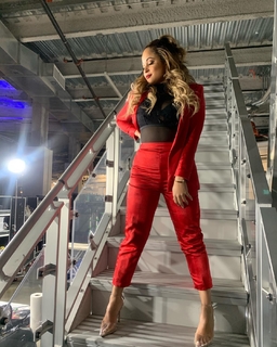 Kayla Becker feet photo thumbnail