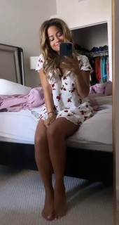 Kayla Becker feet photo thumbnail