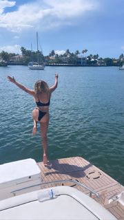 Kayla Becker feet photo thumbnail