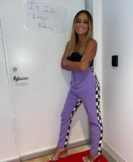 Kayla Becker feet photo thumbnail