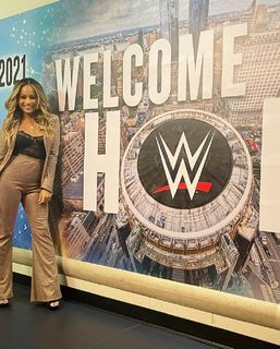 Kayla Becker feet photo thumbnail