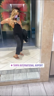 Kayla Becker feet photo thumbnail