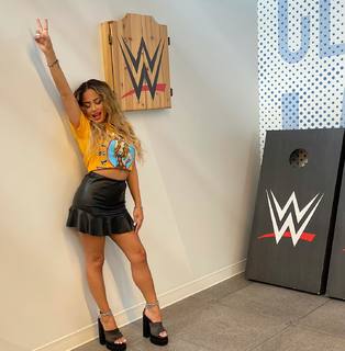 Kayla Becker feet photo thumbnail