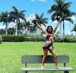 Kayla Becker feet photo thumbnail